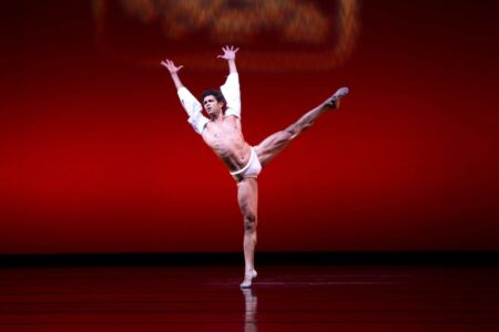 Richmond Ballet performer in Carmina