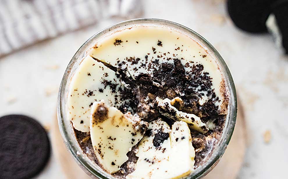 Cookies and Cream Overnight Oats