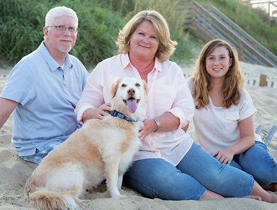 Garth, Lissa, Emma, and Noel (the blonde in front) enjoyed family time this summer. 